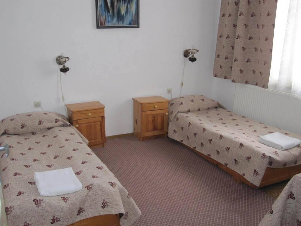 Guest Rooms Metaksinovi Chepelare Extérieur photo